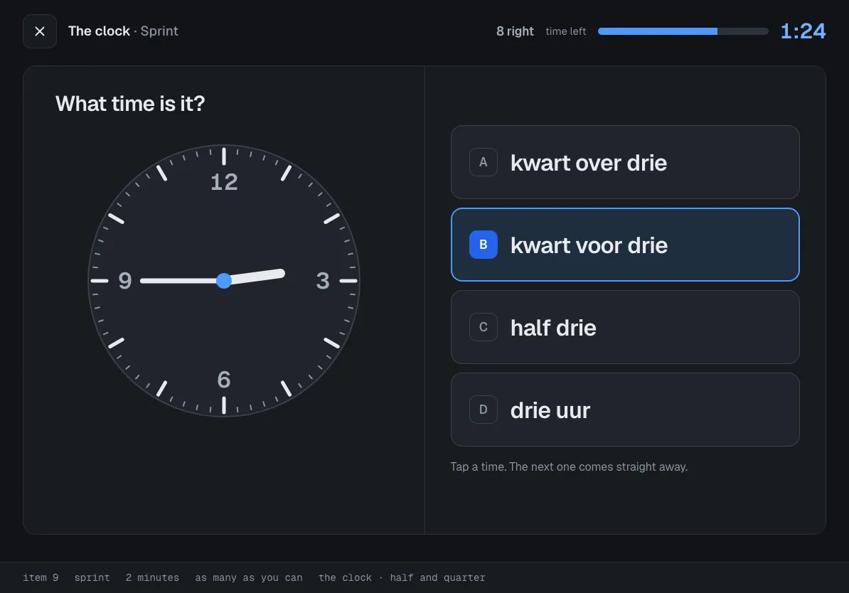 Clock practice in Sprint mode: an analogue clock showing a quarter to three and four Dutch times to choose from, with the time left shown at the top.